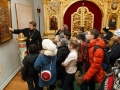 У иконы Рождества Христова. Музей ХПП «Софрино»